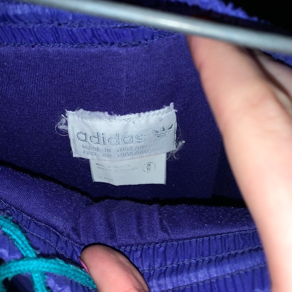 !RARE FIND! ADIDAS VINTAGE TRACK PANTS - Picture 4 of 4